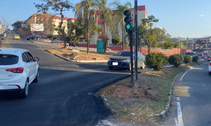 Trânsito está liberado na Avenida Rio Branco, início da Garganta do Dilermando, em Juiz de Fora 