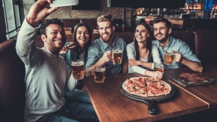 Turismo de férias aquece gastronomia e anima bares e restaurantes em julho Turismo de férias aquece gastronomia e anima bares e restaurantes em julho