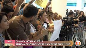 Mãe de Eva leva mensagem para Renata