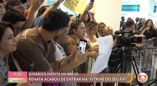 Mãe de Eva leva mensagem para Renata