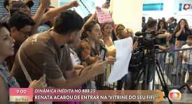 Mãe de Eva leva mensagem para Renata