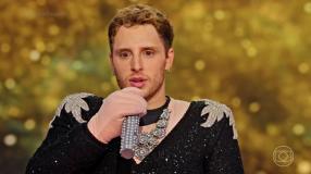 Diego Martins era Odete Roitman no The Masked Singer Brasil