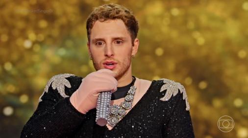 Diego Martins era Odete Roitman no The Masked Singer Brasil