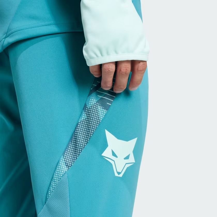 Adidas 'antecipa' Cruzeiro e divulga uniformes de 2025; veja fotos