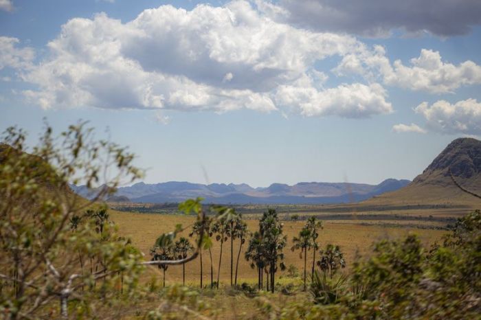 Paisagem aberta do Jardim de Maytreia, em Alto Paraíso de Goiás (GO)