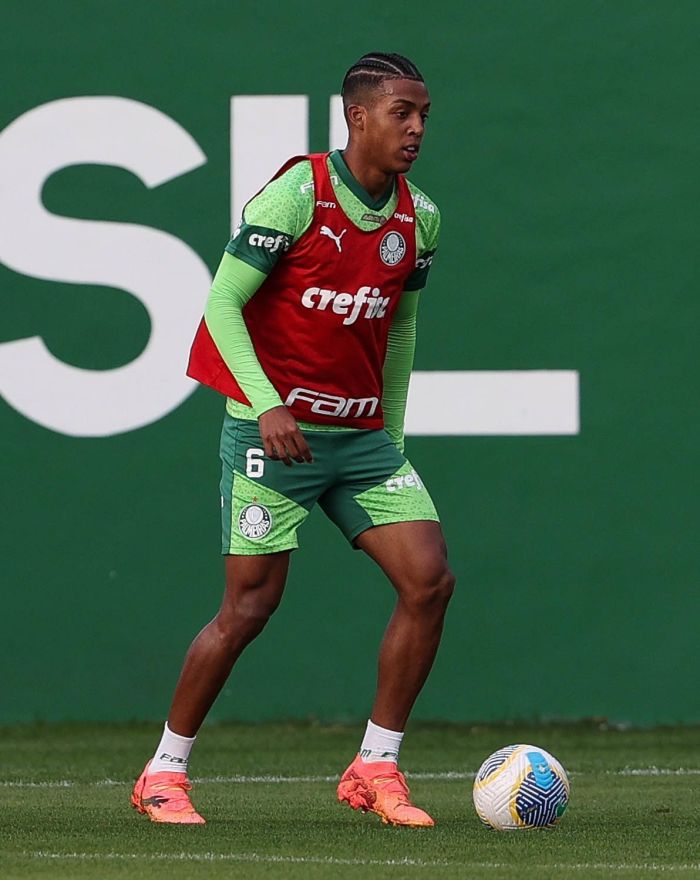 Cria da base, Vanderlan ampliou contrato com o Palmeiras