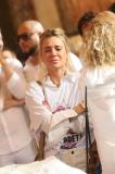Carolina Dieckmmann chorando em despedida da cantora Preta Gil
