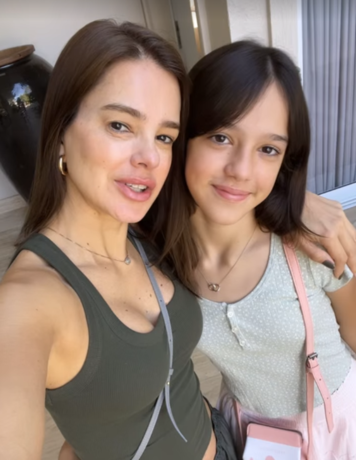 Filha de Vera Viel e Rodrigo Faro se pronuncia sobre tratamento da mãe contra o câncer