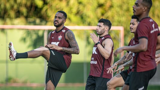 Jogadores do Vitória durante treino no Barradão