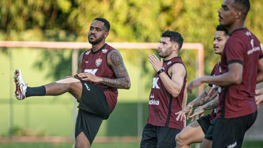 Jogadores do Vitória durante treino no Barradão