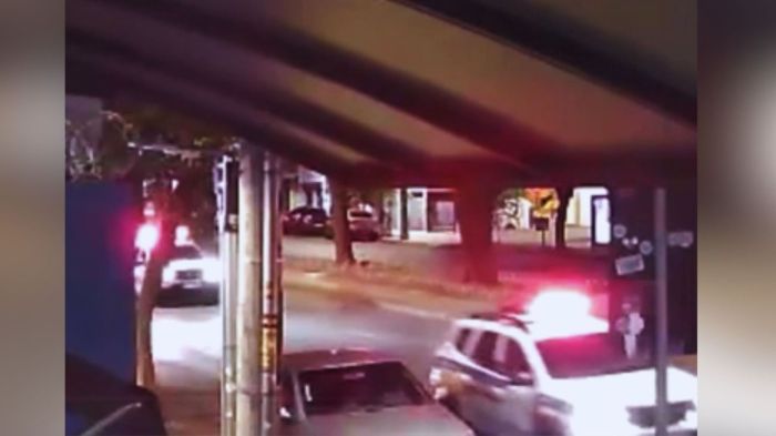 Vídeo: mulher trans agredida em BH pede socorro a viaturas da PM