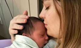 Virgínia, Iza e Viih Tube com os filhos