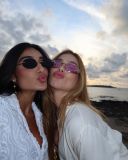 Virginia Fonseca e a amiga, Duda Freire