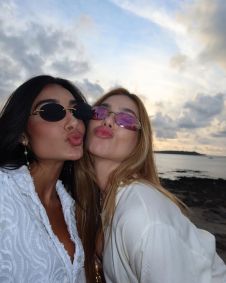 Virginia Fonseca e a amiga, Duda Freire