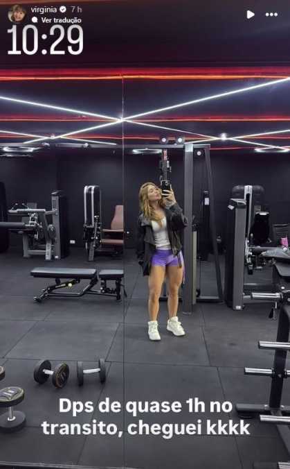 Virginia exibiu o abdômen nas redes sociais