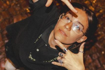 Larita, uma das artistas selecionados para o Conecson