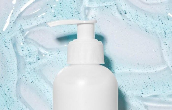 Dermatologistas indicam utilização de sabonetes líquidos para a pele do rosto