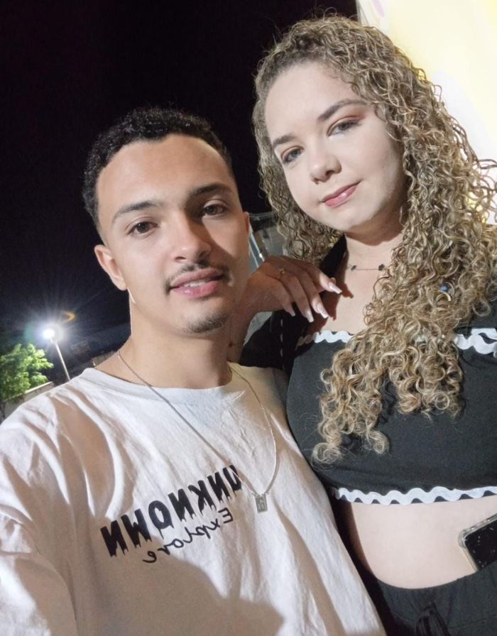 Luiz Fernando Alves Felicio Silva, de 23 anos, estava com a namorada, Jenifer Enelise Cardoso Ruas, de 19 anos, quando o acidente aconteceu Luiz Fernando Alves Felicio Silva, de 23 anos, estava com a namorada, Jenifer Enelise Cardoso Ruas, de 19 anos, quando o acidente aconteceu