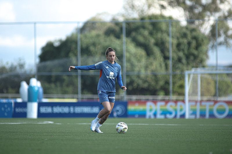 Titular do Cruzeiro é convocada para amistosos da Seleção Brasileira