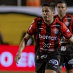 Vitória fica próximo de renovar contrato com o atacante Osvaldo