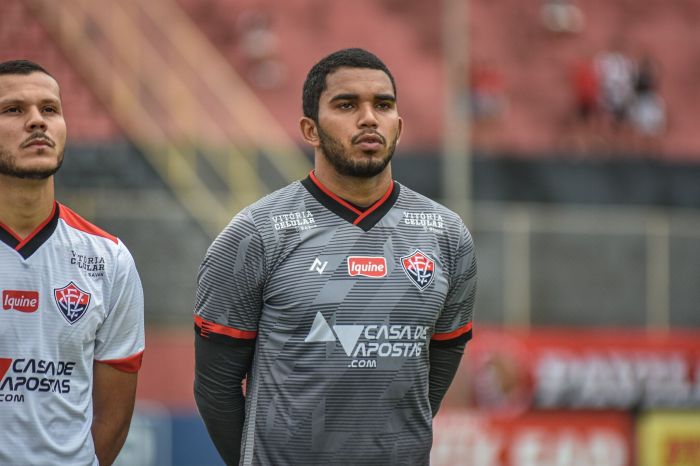 Lucas Arcanjo, goleiro do Vitória, antes de jogo contra o Vila Nova que determinou rebaixamento do clube à Série C em 2021