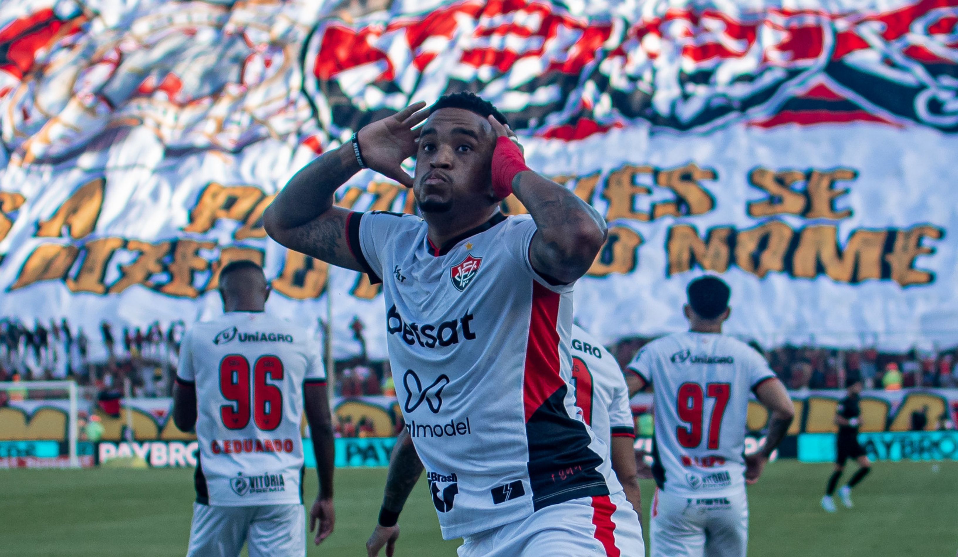 Vitória aposta no Barradão para antecipar permanência na Série A