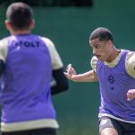 Escalação do Vitória: Carpini tem desfalques para enfrentar o Internacional