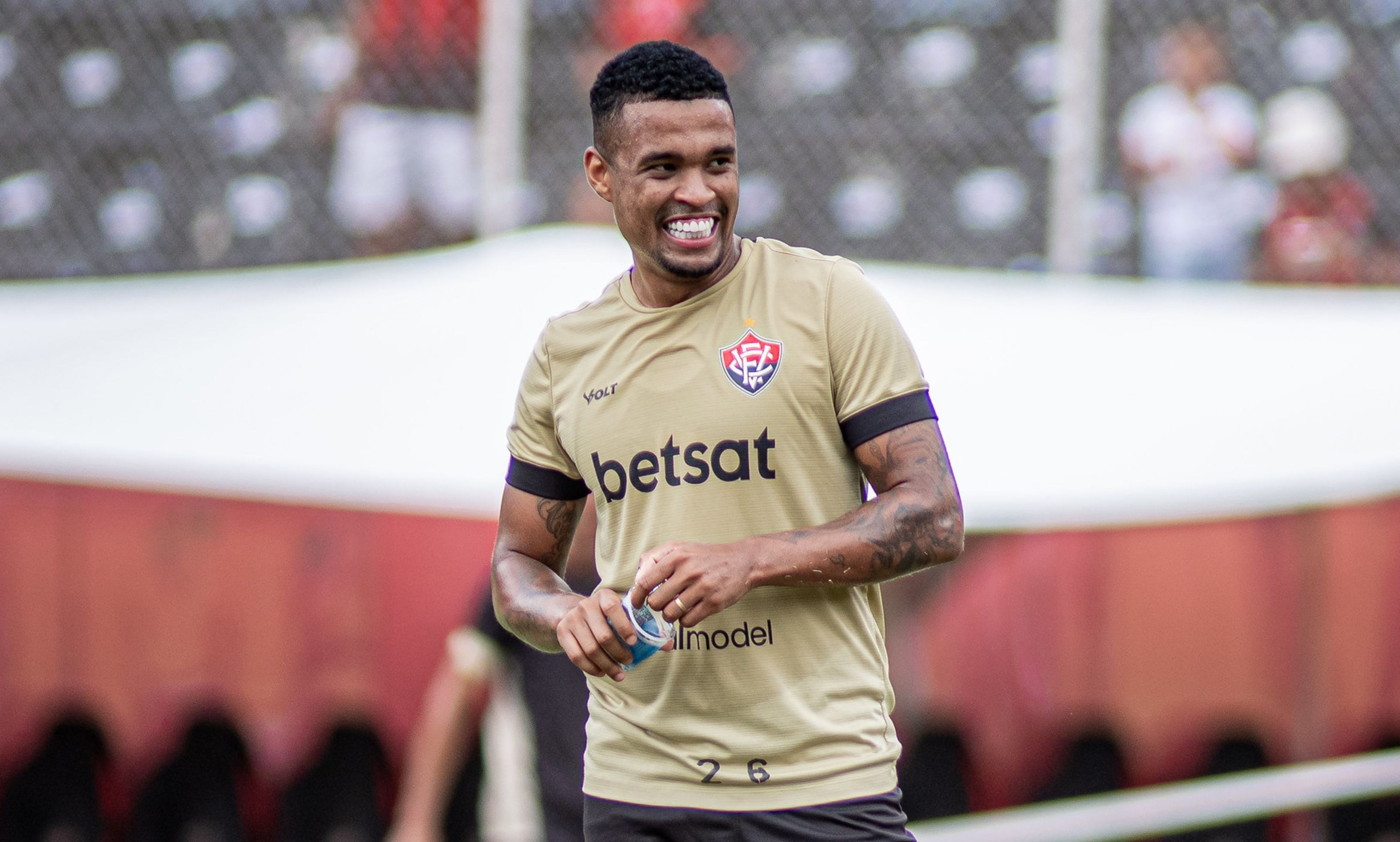 De volta, Alerrandro vive 2º turno artilheiro pelo Vitória; veja números