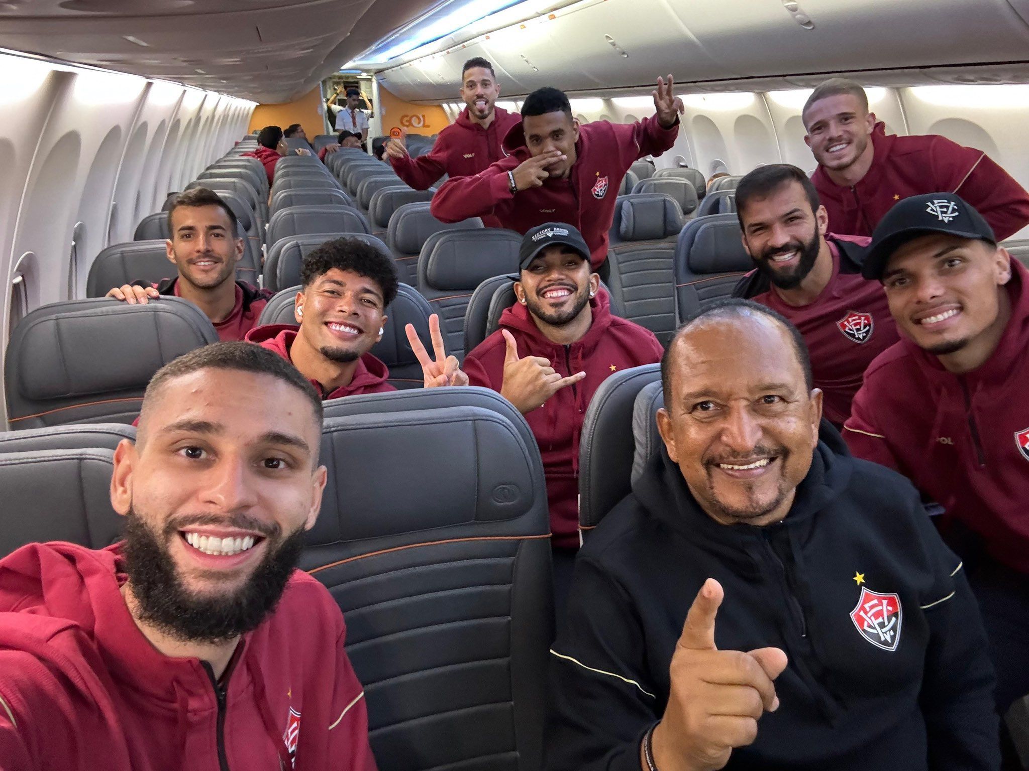 Já de olho no Botafogo, Vitória embarca para o Rio com 'reforço'