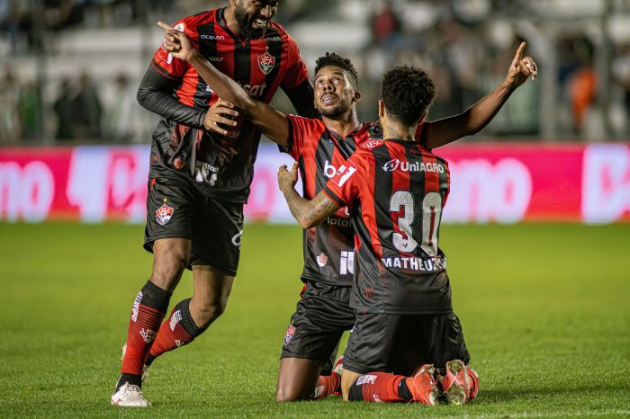 Willian Oliveira comemora gol do Vitória Willian Oliveira comemora gol do Vitória