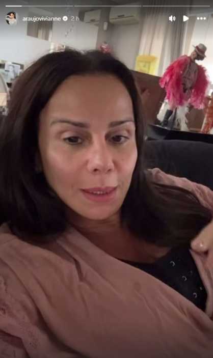 Viviane Araújo está de repouso em casa