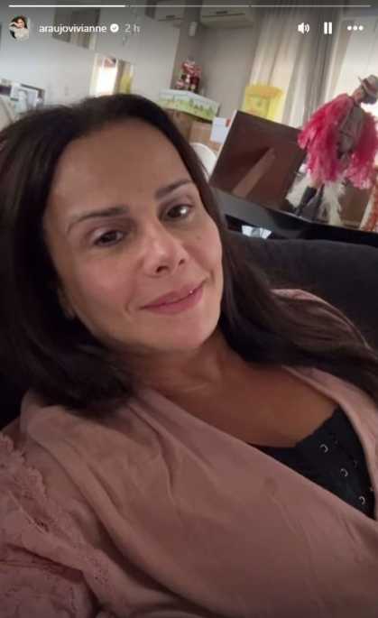 Viviane Araújo está de repouso em casa