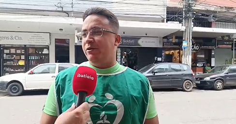 Lojas parcialmente fechadas e voluntários nas ruas: confira o cotidiano de Juiz de Fora após tragédia