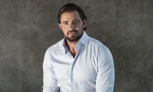 Gastos do banqueiro incluem festas milionárias dentro e fora do país