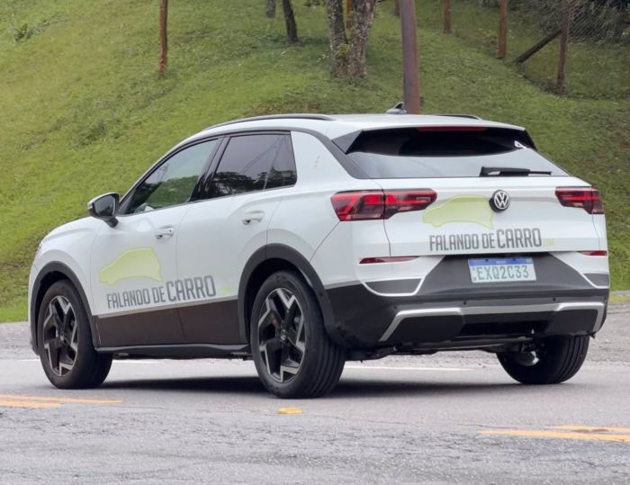 Volkswagen T-Roc flagra