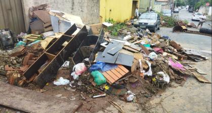 Família teve casa destruída após forte chuva
