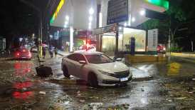 lixo e lama na avenida prudente de morais em belo horizonte