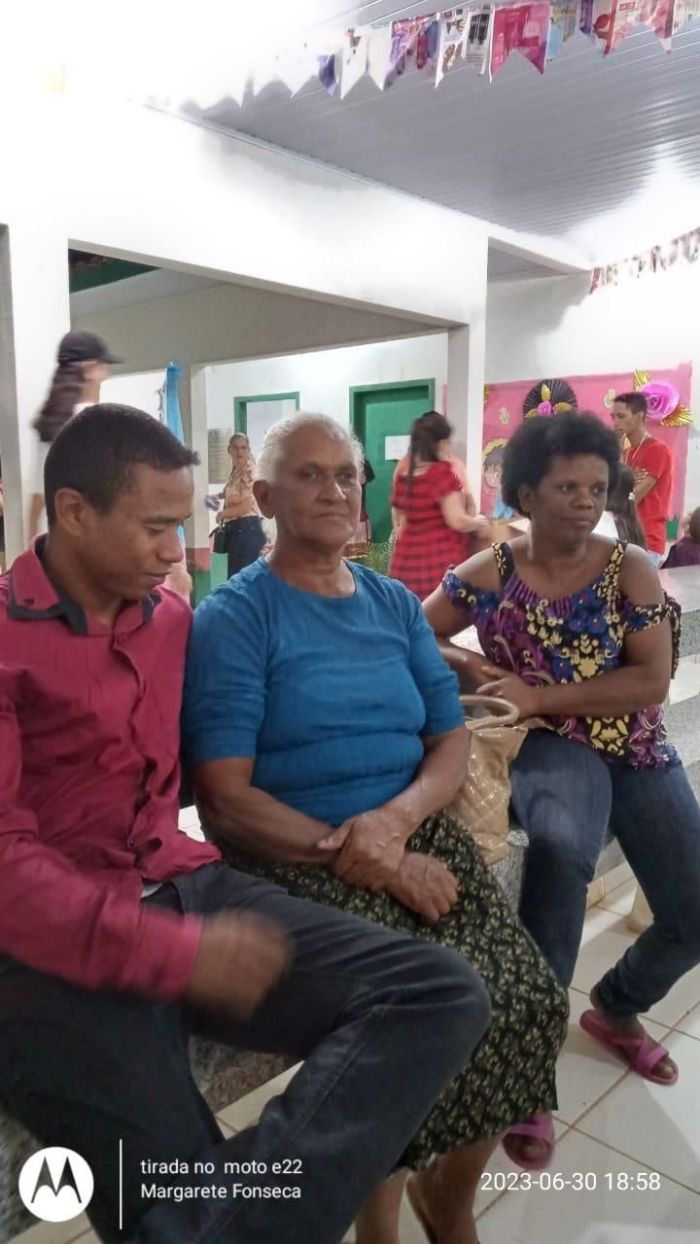 Dona Maria Rita Pereira da Silva com o filho e a nora Dona Maria Rita Pereira da Silva com o filho e a nora