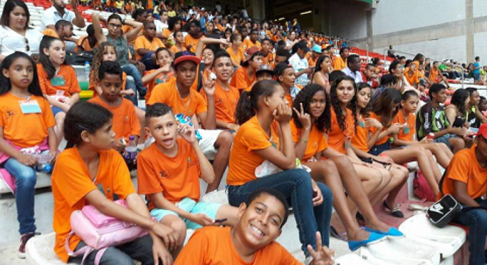 Estudantes em estádio da capital mineira em edição passada do Projeto