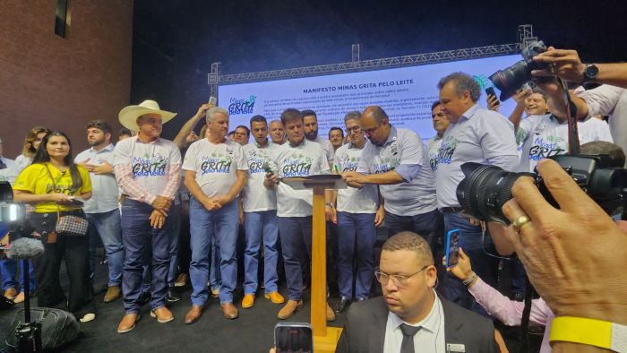 Momento da assinatura do Manifesto que será enviado ao Governo Federal