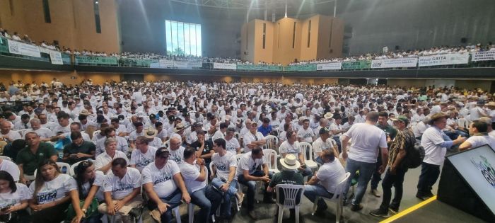 Sete mil produtores rurais lotaram o Espaço Multisuso do Expominas