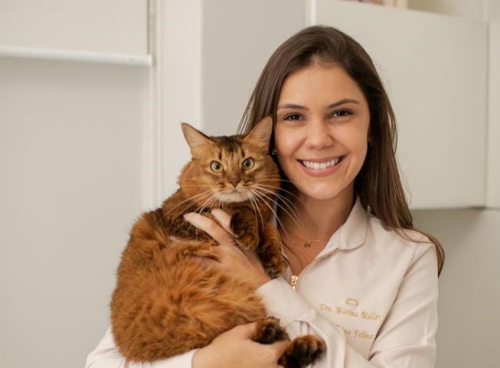 Veterinária Marina Moller Nogueira, médica veterinária especialista em Medicina Felina, do CentroVet BH