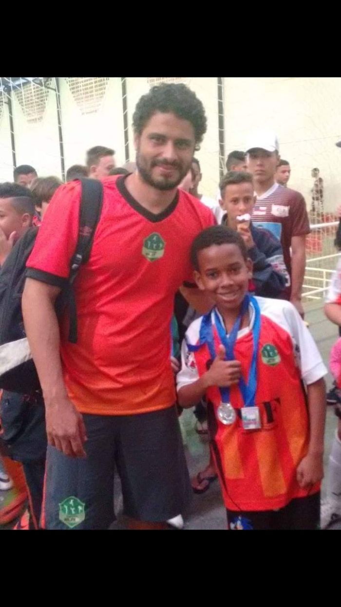 Estêvão ao lado do treinador Marcos Luiz Franco, em Alpinópolis, no ano de 2017 Estêvão ao lado do treinador Marcos Luiz Franco, em Alpinópolis, no ano de 2017