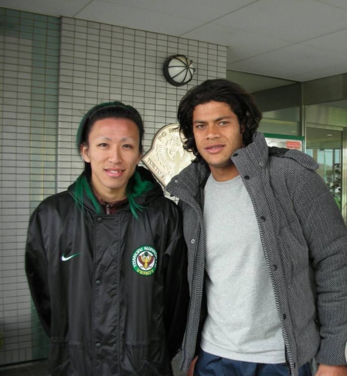 Amigo de Yusuke Takamatsu tirou foto ao lado de Hulk, em 2007