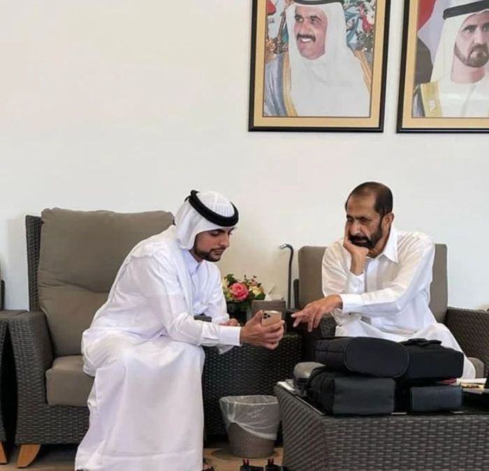Mohammed Bin Rashid Al-Maktoum é pai da princesa e aparece na foto com o ex-marido de Mahra Al-Maktoum, sheik Mana Bin Mohammed Al-Maktoum. Mohammed Bin Rashid Al-Maktoum é pai da princesa e aparece na foto com o ex-marido de Mahra Al-Maktoum, sheik Mana Bin Mohammed Al-Maktoum.