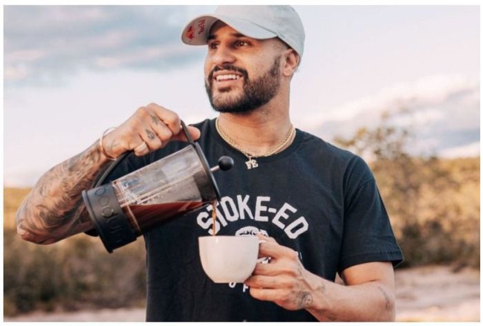 Ítalo admite que não entende nada de café, mas está animado e disposto a aprender Ítalo admite que não entende nada de café, mas está animado e disposto a aprender