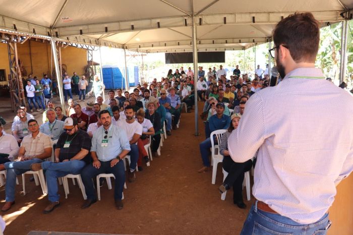 Cerca de 200 pessoas participaram do Dia de Campo em Janaúba