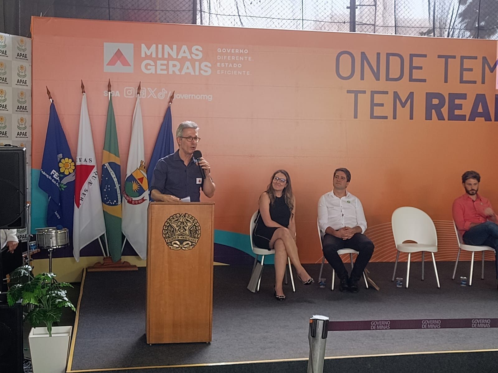 Zema nega que atritos com deputados tenham provocado troca do comandante-geral da PM