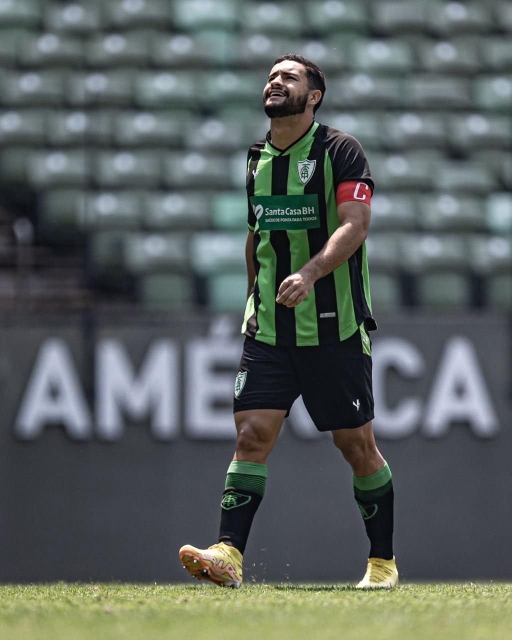 Capitão do Sub-20 do América celebra boa fase em 2024 e mira 1º jogo no profissional