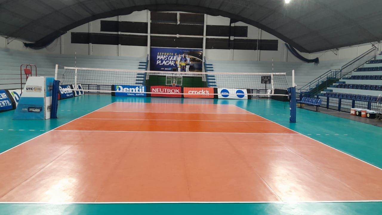Vôlei feminino: finais do Mineiro têm sede alterada após queda de teto de ginásio